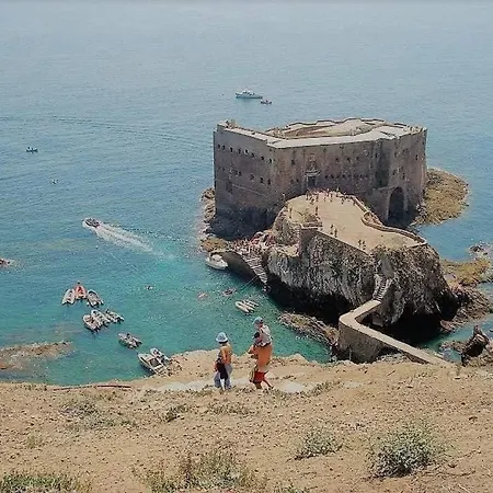 Апартаменты Tininha Da Ilha - Escape Пениши
