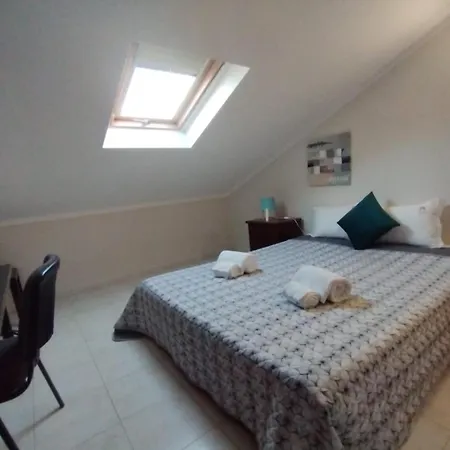 Tininha Da Ilha - Escape