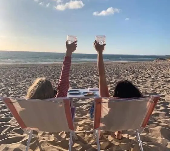 Tininha Da Ilha - Escape Peniche