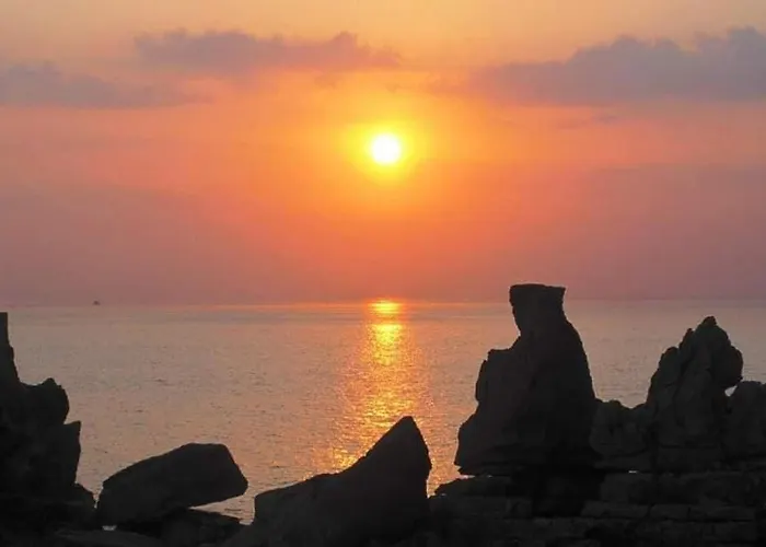 Tininha Da Ilha - Escape * Peniche